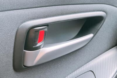 自分や大切な人を守る鍵となるのがドアロック