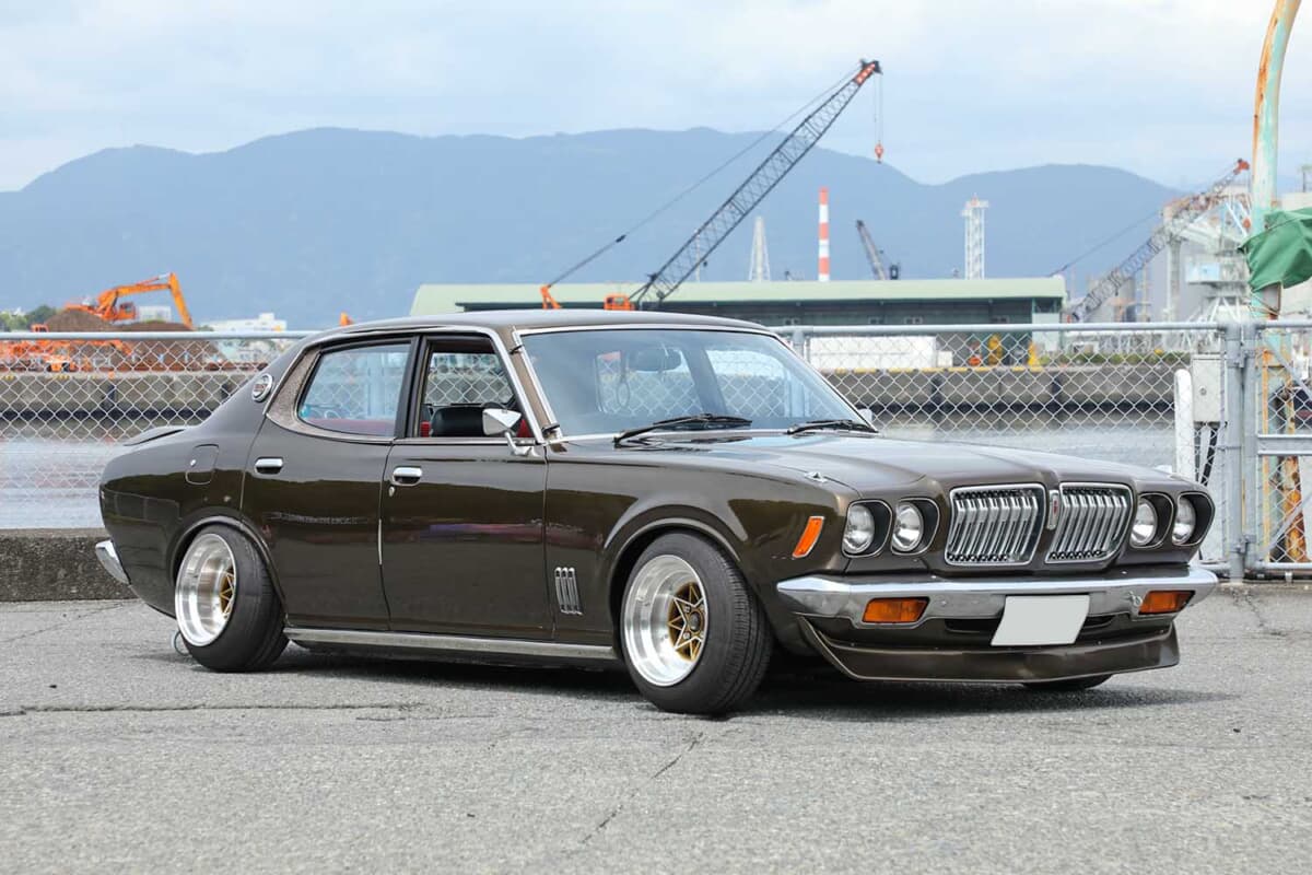 日産610型「ダットサン・ブルーバード」は威圧感あるノーズが