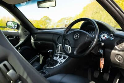 1万3500英ポンド(邦貨換算約268万円)で落札されたマセラティ「4200GT」(C)iconicauctioneers