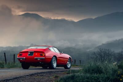 53万9375ユーロ（邦貨換算約8762万円）で落札されたフェラーリ「365GTB/4」（C）Courtesy of RM Sotheby's