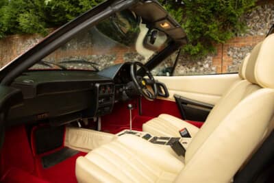 4万8300英ポンド（邦貨換算約960万円）で落札されたフェラーリ「328GTS」（C）Courtesy of RM Sotheby's