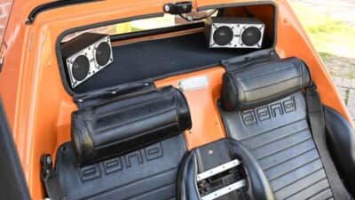 オークション終了後に落札された「ボンド・バグ700ES」（C）iconicauctioneers