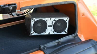 オークション終了後に落札された「ボンド・バグ700ES」（C）iconicauctioneers