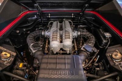 5万6250英ポンド（邦貨換算約1100万円）落札されたフェラーリ「348スパイダー」（C）iconicauctioneers