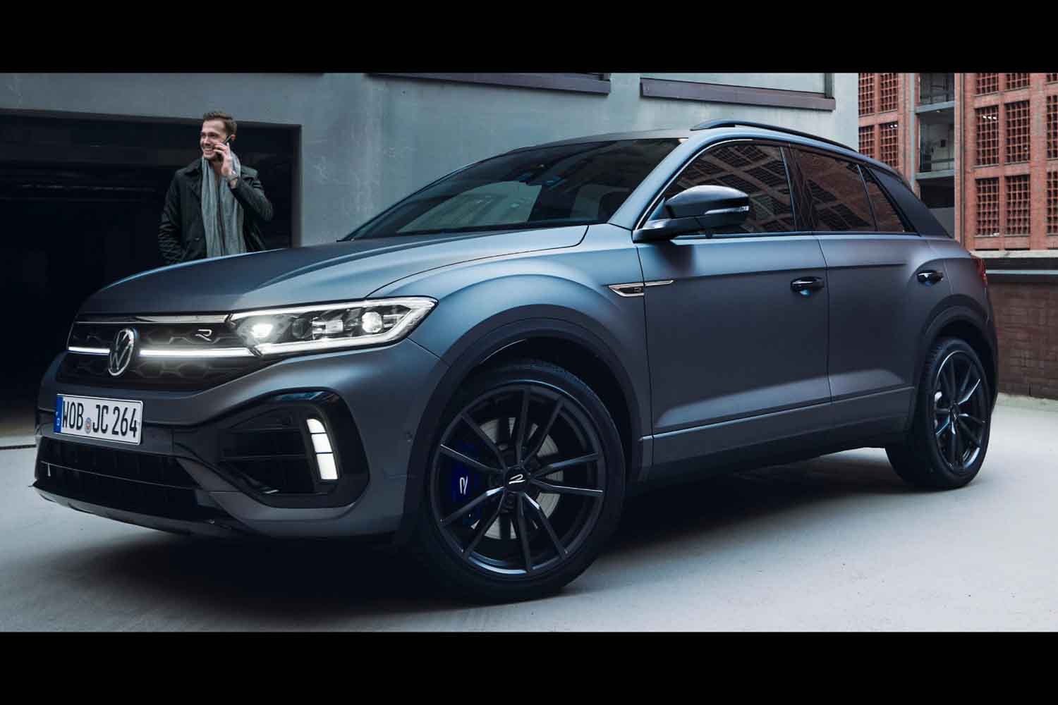 VW T-Roc Rにブラックを随所に採用して高質感漂う特別仕様車登場 