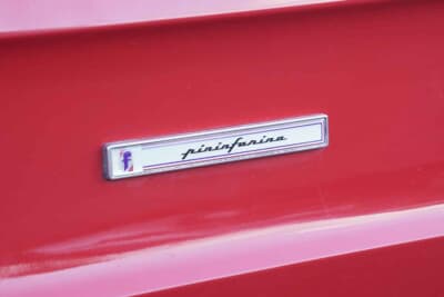 アルファ ロメオ スパイダー シリーズ3:アルファロメオ・スパイダーは1966年デビュー。初代モデルは、ピニンファリーナによるデザインで、スタイリングや排気量を変更しながら、28年にわたるロングセラーとなった