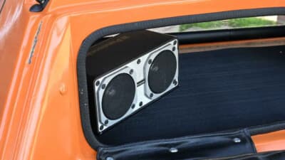 オークション終了後に落札された「ボンド・バグ700ES」（C）iconicauctioneers