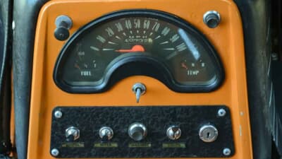 オークション終了後に落札された「ボンド・バグ700ES」（C）iconicauctioneers