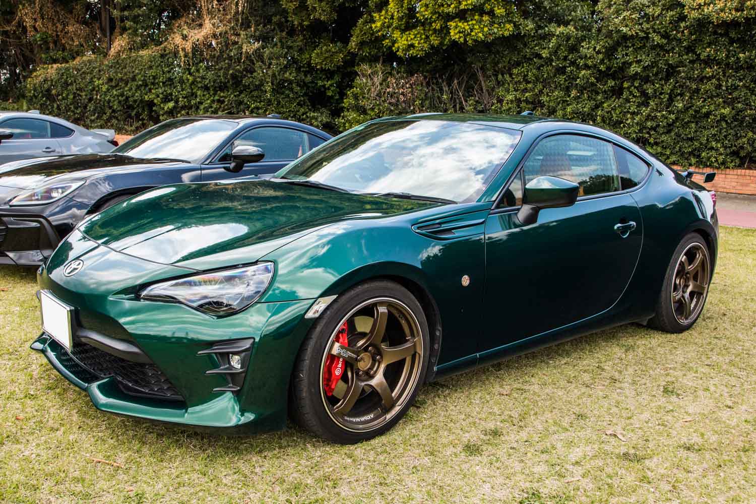 期間限定カラーのトヨタ「86」を購入！ノーマルの雰囲気を重視し