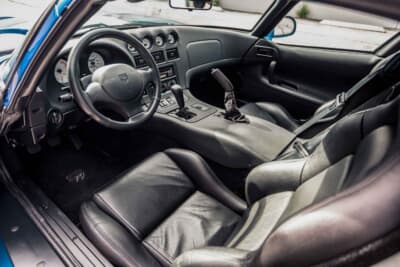 9万ドル〜11万ドル（約1330万〜1625万円）で現在も販売中のダッヂ「バイパーGTS」（C）Courtesy of RM Sotheby's