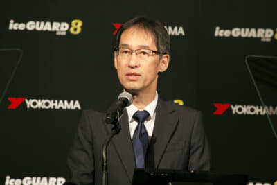 新商品の特徴を説明する清宮眞二代表取締役兼CEO