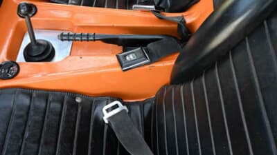 オークション終了後に落札された「ボンド・バグ700ES」（C）iconicauctioneers