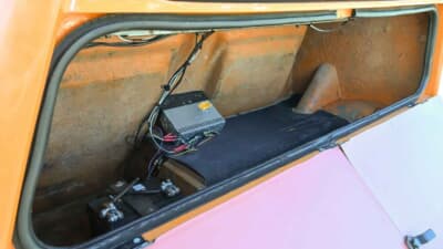 オークション終了後に落札された「ボンド・バグ700ES」（C）iconicauctioneers