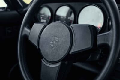 9万6800ドル（邦貨換算約1430万円）で落札されたポルシェ「911SC」（C）Courtesy of RM Sotheby's