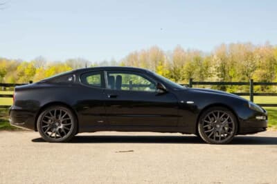 1万3500英ポンド(邦貨換算約268万円)で落札されたマセラティ「4200GT」(C)iconicauctioneers