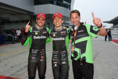 左からジュリアーノ・アレジ選手、笹原右京選手、ミハエル・クルム監督