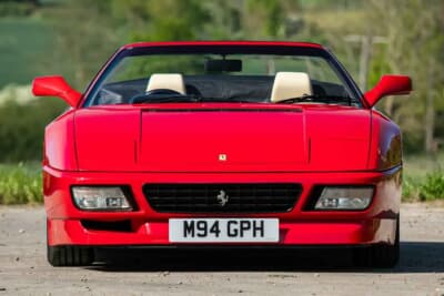 5万6250英ポンド（邦貨換算約1100万円）落札されたフェラーリ「348スパイダー」（C）iconicauctioneers