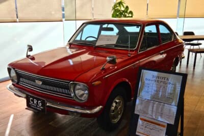 トヨタ カローラ
