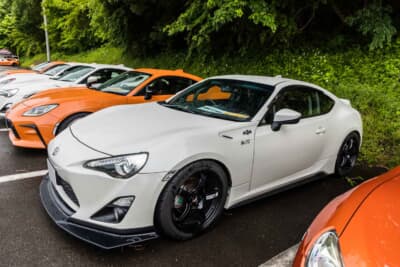 トヨタ86:車高を落としすぎない“トラックスタンス”と、絶妙なツライチのタイヤセッティング