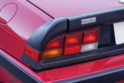 アルファ ロメオ スパイダー シリーズ3:シリーズ3からインジェクション化されたアルファ ロメオ スパイダー。エアロパーツも標準化され、翌年には最後のマイナーチェンジとしてフルカラー化が行われた