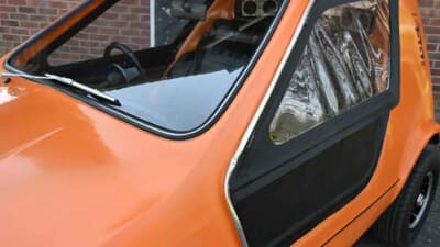 オークション終了後に落札された「ボンド・バグ700ES」（C）iconicauctioneers