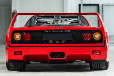 281万7500ユーロ（邦貨換算約4億5770万円）で落札されたフェラーリ「F40」（C）Courtesy of RM Sotheby's