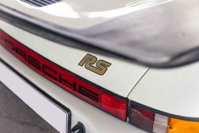 100万～150万ユーロ（邦貨換算約1億6245万～2億4365万円）で現在も販売中のポルシェ「911カレラRS 3.0」C）Courtesy of RM Sotheby's