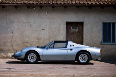 44万8500スイスフラン（邦貨換算約7680万円）で落札されたディーノ「246GTS」（C）Bonhams