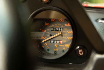 4万8300英ポンド（邦貨換算約960万円）で落札されたフェラーリ「328GTS」（C）Courtesy of RM Sotheby's