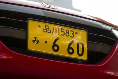 放置すると水アカなどで薄汚れてくる