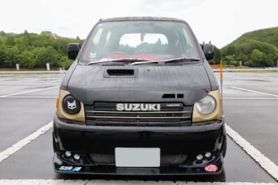 スズキ MC系 ワゴンR：フロントバンパーにはハコスカ用のチンスポイラーを短縮加工して装着