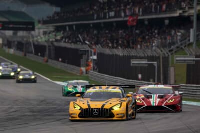 ピットのタイミングで順位が大きく入れ替わった