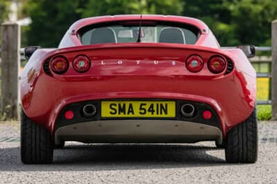 1万5750英ポンド（邦貨換算約311万円）で落札されたロータス「エリーゼ」（C）iconicauctioneers