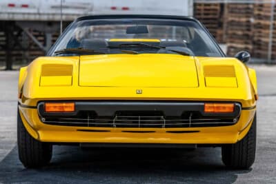 10万ドル〜12万5000ドル（邦貨換算で約1477万〜1846万円）で現在も販売中のフェラーリ「308GTS」（C）Courtesy of RM Sotheby's