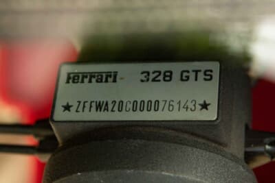 4万8300英ポンド（邦貨換算約960万円）で落札されたフェラーリ「328GTS」（C）Courtesy of RM Sotheby's