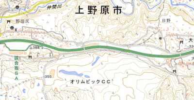 現在の地図えはS字カーブは解消されている。出典：国土地理院