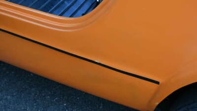 オークション終了後に落札された「ボンド・バグ700ES」（C）iconicauctioneers