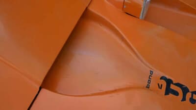 オークション終了後に落札された「ボンド・バグ700ES」（C）iconicauctioneers