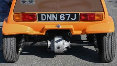 オークション終了後に落札された「ボンド・バグ700ES」（C）iconicauctioneers