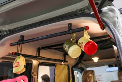 オートショップベストワン グランディ プラモ：展示車両には追加装備のハンガーも装着されていた