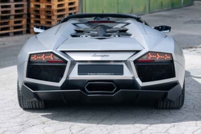 158万ユーロ(邦貨換算約2億5665万円)で落札されたランボルギーニ「レヴェントン ロードスター」(C)Courtesy of RM Sotheby's