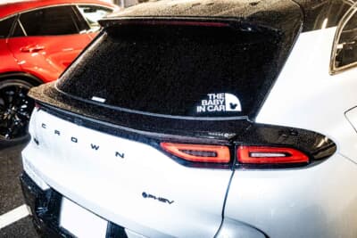 トヨタ クラウンスポーツPHEV:クールレーシング製のリアゲートスポイラーを装着