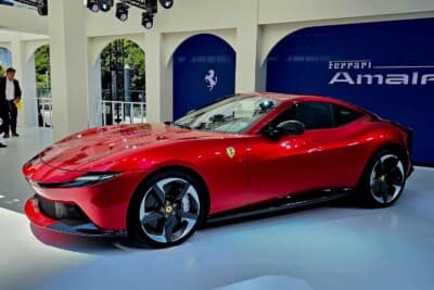 フェラーリ アマルフィ:エクステリアは、フラヴィオ・マンゾーニ氏の率いるフェラーリ「チェントロ・スティーレ(デザインセンター)」が、ほぼすべてのボディパネルを新たにデザインをしている