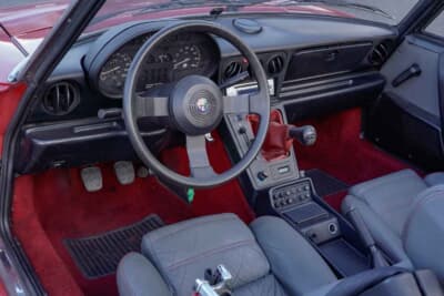 アルファ ロメオ スパイダー シリーズ3:走行距離は約8万km。エアコンも装備され、ダッシュパネルに割れなどはなく、良好な状態を保つ