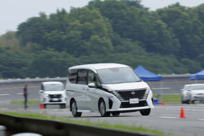 プライマシー5：ミニバンのような重心の高いクルマでも、正確なタイヤの応答性は必要