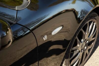 1万3500英ポンド(邦貨換算約268万円)で落札されたマセラティ「4200GT」(C)iconicauctioneers