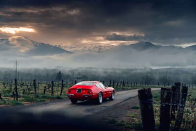 53万9375ユーロ（邦貨換算約8762万円）で落札されたフェラーリ「365GTB/4」（C）Courtesy of RM Sotheby's