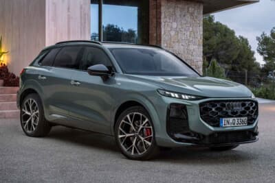 アウディ Q3：デイタイムランニングライトは片側23セグメント構成され、前後共に最大4種類のデジタルシグネチャーに対応