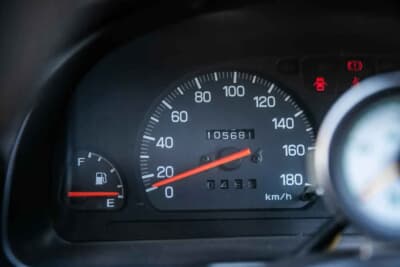 1万ポンド〜1万2000ポンド（約198万円〜約237万円）で現在も販売中のスバル「インプレッサ WRX STI」（C）Bonhams