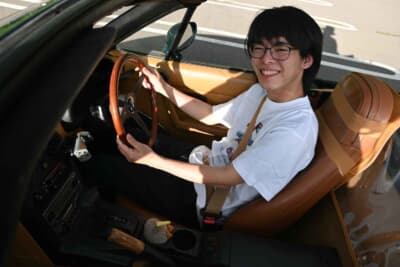 マツダ ロードスター：この「ロードスター」が人生で初めての愛車。現在はIT系企業で保守管理の仕事をしているそうです